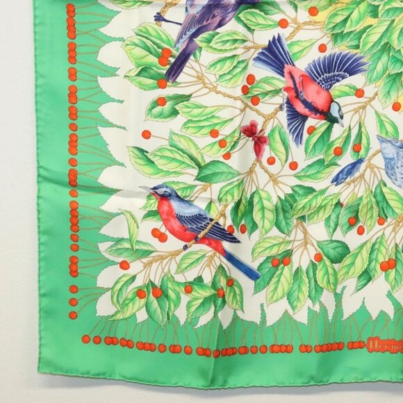HERMES Carre 90 Scarf ""Les merises"" Silk Green Auth 135497 - Picture 5 of 14